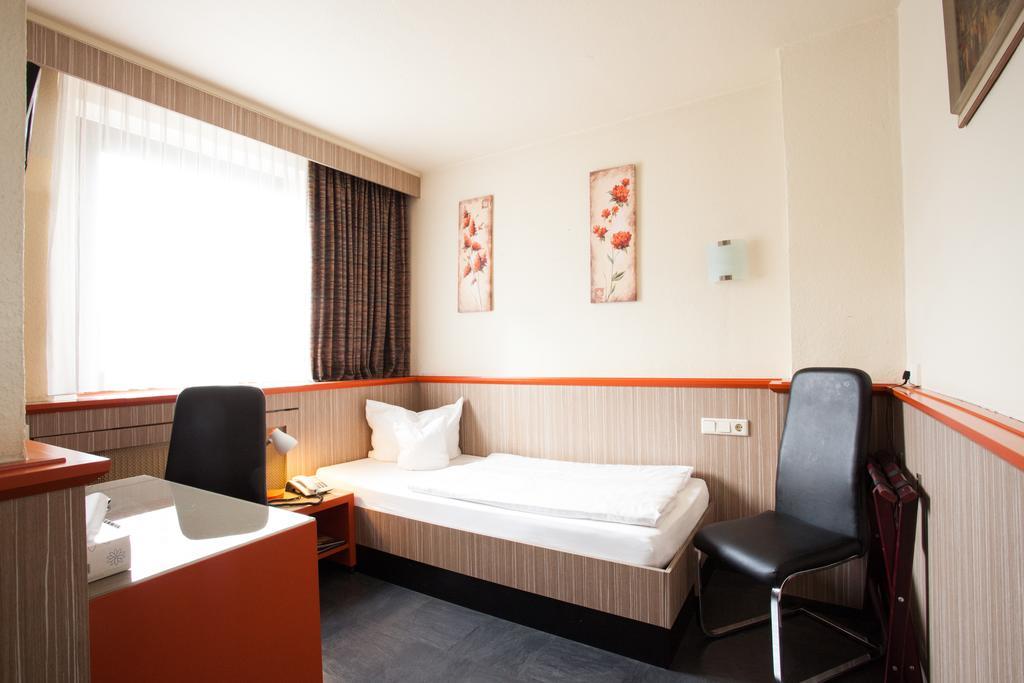 Trip Inn Hotel Ariane Cologne Bilik gambar